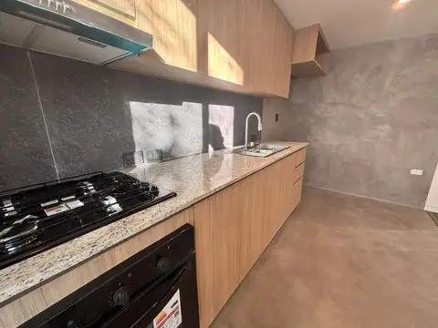 Depto Tipo Casa 4 ambientes con 2 baños