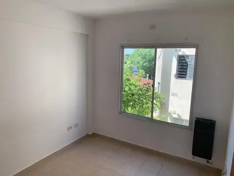 Departamento en Alquiler en Banfield, $ 550.000