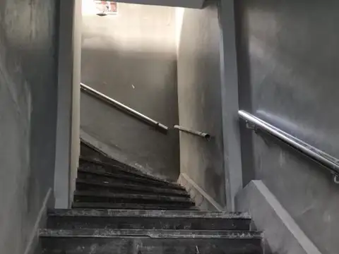 Depto Tipo Casa 5 ambientes con 2 baños