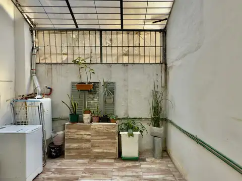 Depto Tipo Casa 2 ambientes con 1 baño