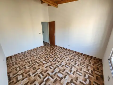 DUPLEX 3 AMB., INTERNO, C/PATIO