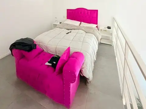 Manuela Pedraza 2500