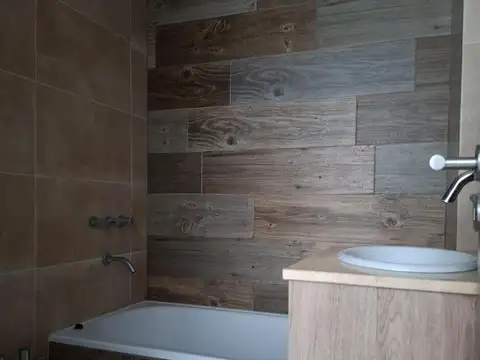 HERMOSO DPTO. 2 AMB. ZONA ITUZAINGÓ CENTRO