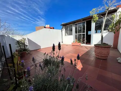 Av. Rivadavia 16754 , Piso 1