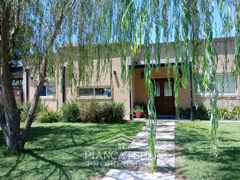 Casa en venta con 5 dormitorios, en Santa Inés - Comarcas de Luján