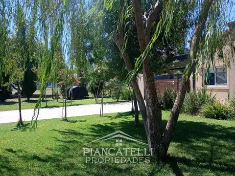 Casa en Venta con 5 cocheras
