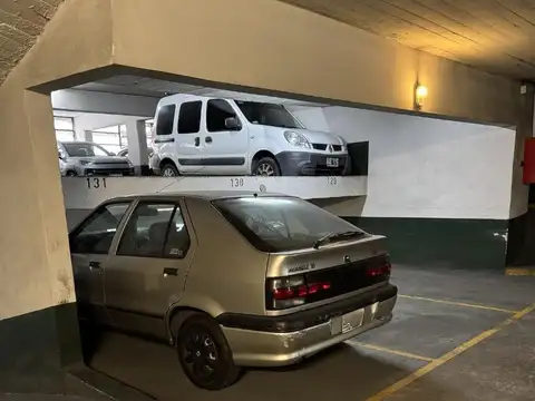 Cochera en venta en Belgrano - 1er piso - Edificio garage