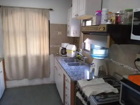 Casa al frente , 3 dormitorios en venta