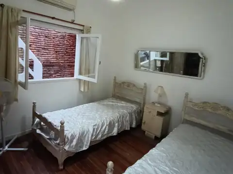 Depto Tipo Casa en Venta 100 años