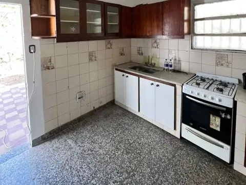 Casa en alquiler en José León Suarez!