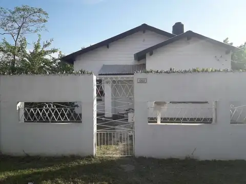 CASA en VENTA   Acceso Oeste -  Moreno