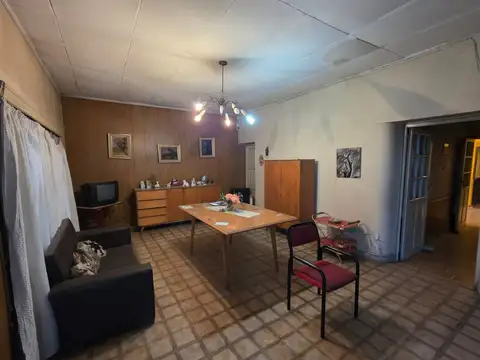 Casa 3 ambientes con 1 baño