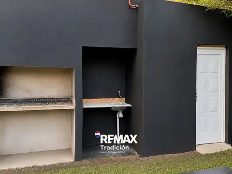 Casa 6 ambientes con 2 baños