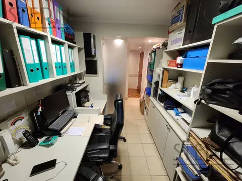 Oficina 4 ambientes con 1 baño