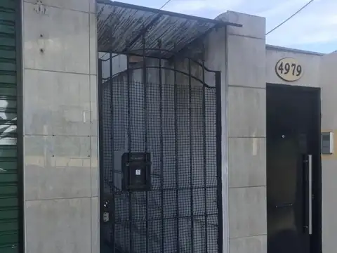 Depto Tipo Casa en Venta de 2 ambientes