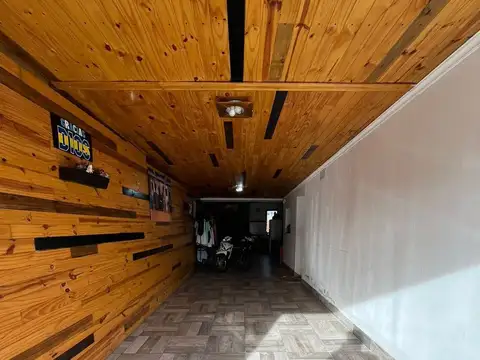 CASA EN VENTA EN PERGAMINO CON PILETA