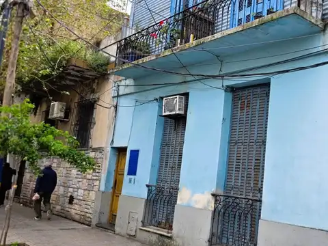 CASA DE INQUILINATO CON 6 DEPARTAMENTOS