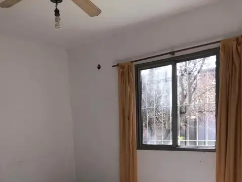 Depto Tipo Casa en Venta en Villa Luzuriaga, USD 70.000
