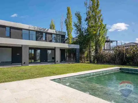 Casa en Venta de 5 dormitorios