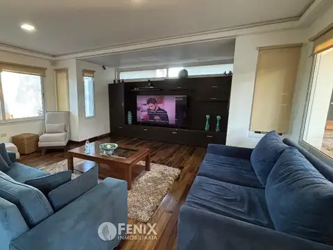 Casa 5 ambientes con 4 baños