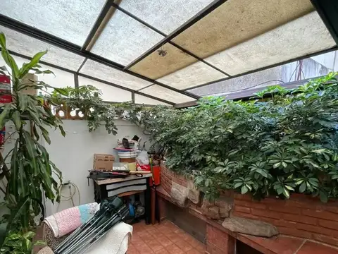Departamento 6 ambientes con 2 baños