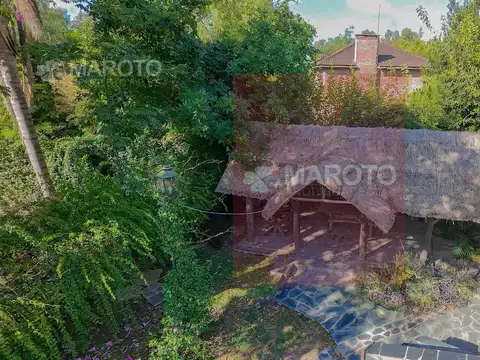 Casa 7 ambientes con 3 baños