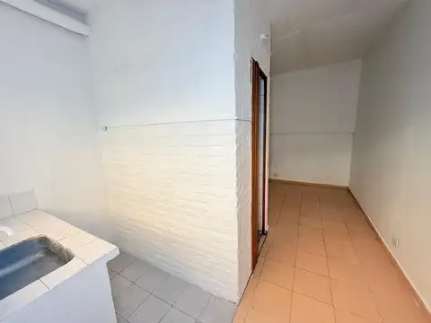 Depto Tipo Casa en Alquiler de Monoambiente
