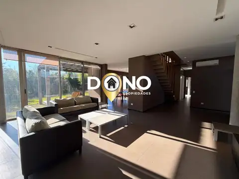 Casa en Alquiler en Berazategui, USD 2.500