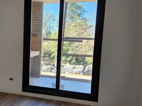 Departamento en Venta en Fisherton, USD 115.000