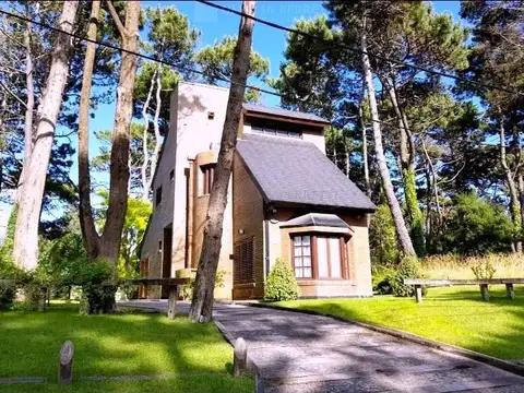 Casa Chalet  en Venta en Valeria Del Mar, Costa Atlántica, Buenos Aires