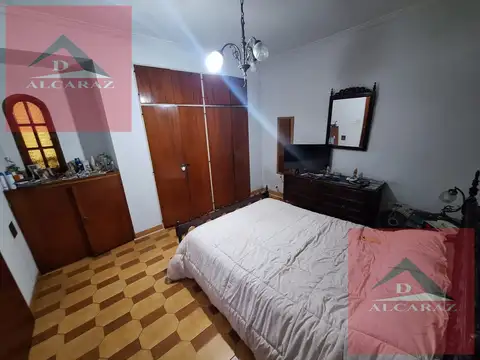 Depto Tipo Casa en Venta 50 años