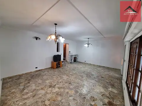 Depto Tipo Casa en Venta de 5 ambientes