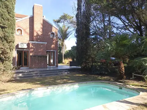 Casa 4 ambientes con 3 baños