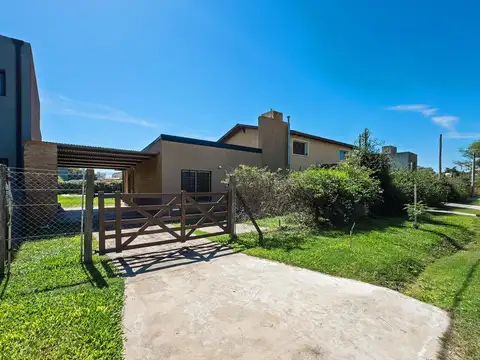 Casa 2 ambientes con 1 baño