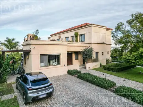 Casa en Venta al Oeste
