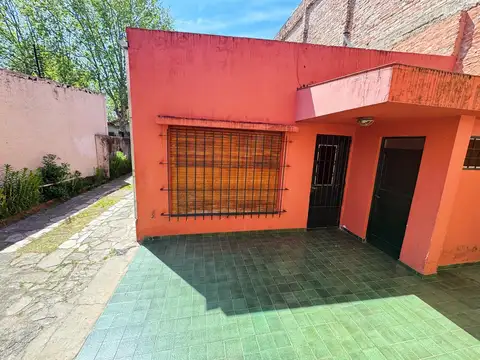 Casa en Alquiler en San Fernando Vías  /  Centro, $ 1.200.000