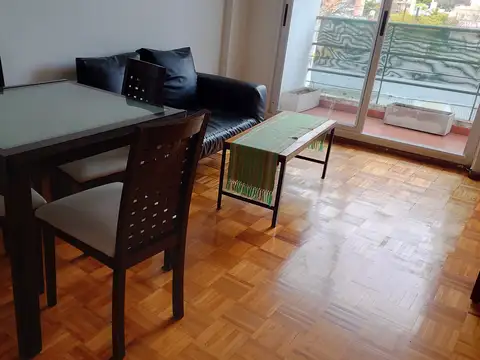 ALQUILER DE EXCELENTE DEPARTAMENTO AMOBLADO DE 2 AMB CON BALCÓN CON VISTA ABIERTA  EN CHACARITA