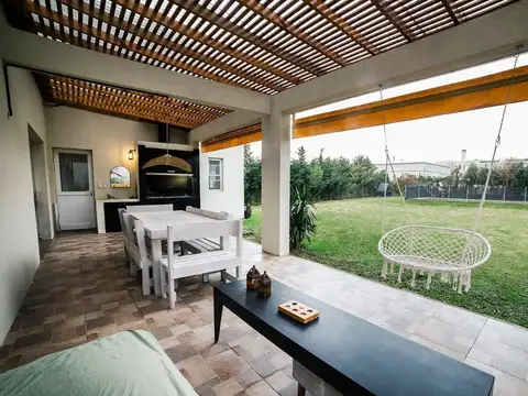 Casa en Venta en Pilar del Este - Santa Guadalupe, USD 270.000