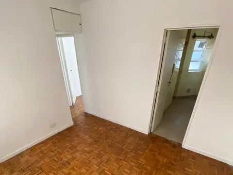 Bucarelli 2800, Piso 2