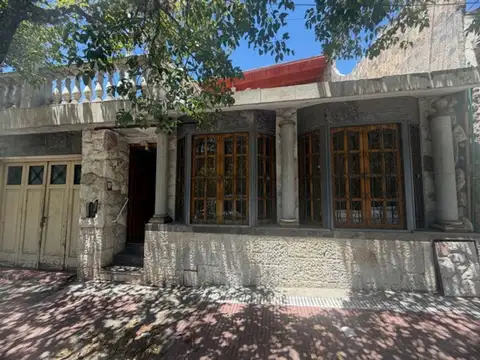 VENTA CASA 2 DORMITORIOS -  BARRIO PROVIDENCIA