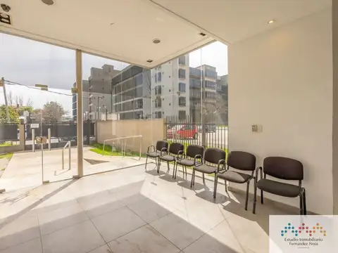 Edificio comercial en alquiler ubicado en Lomas de Zamora