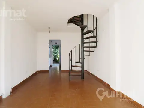 Depto Tipo Casa en Venta 40 años