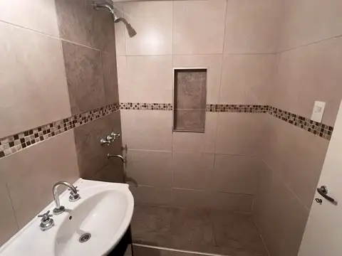Depto Tipo Casa en Alquiler 33 años