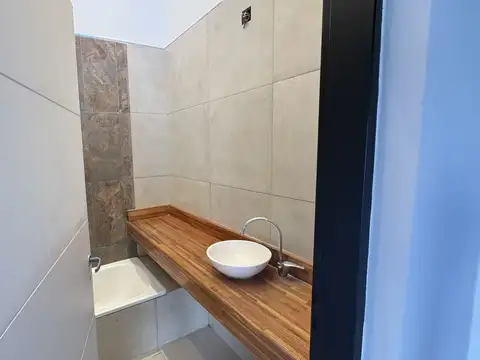 Casa en Alquiler con 1 cochera
