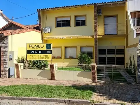 Casa 3 Ambientes en Venta en Villa Ballester