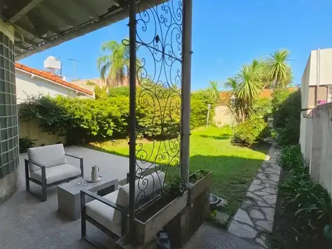 Casa 3 Ambientes en Venta en Villa Ballester