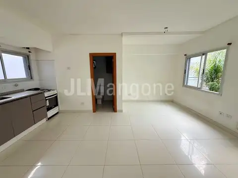 Departamento en Alquiler en Villa Luzuriaga, $ 490.000