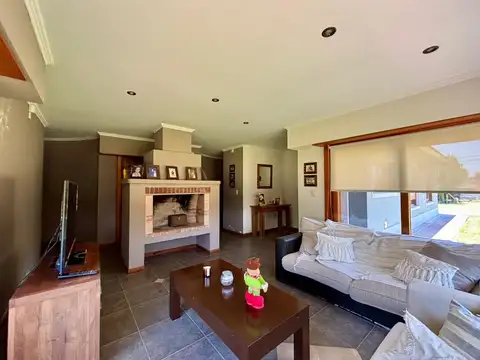 Quinta en Venta con 2 cocheras