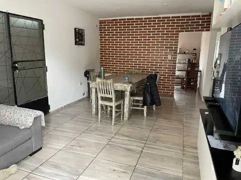 Casa a la venta de 3 dormitorios en Ringuelet