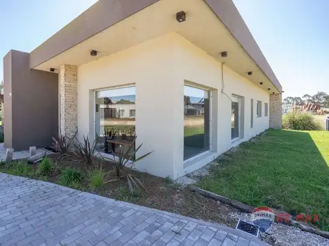 Casa en Alquiler en Barrio Ecuestre, USD 4.400